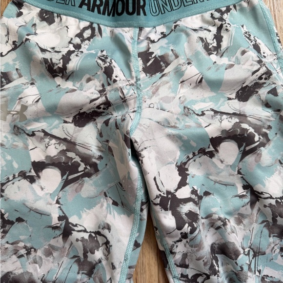 Under Armour Leggings- Youth - Picture 2 of 3